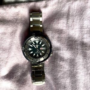 Seiko prospex diver watch. Lightly worn. Works perfect.